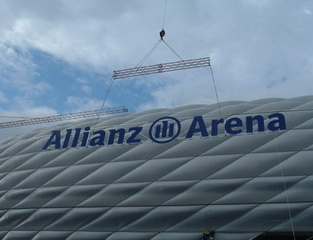  Montagearbeiten in Allianz Arena München
